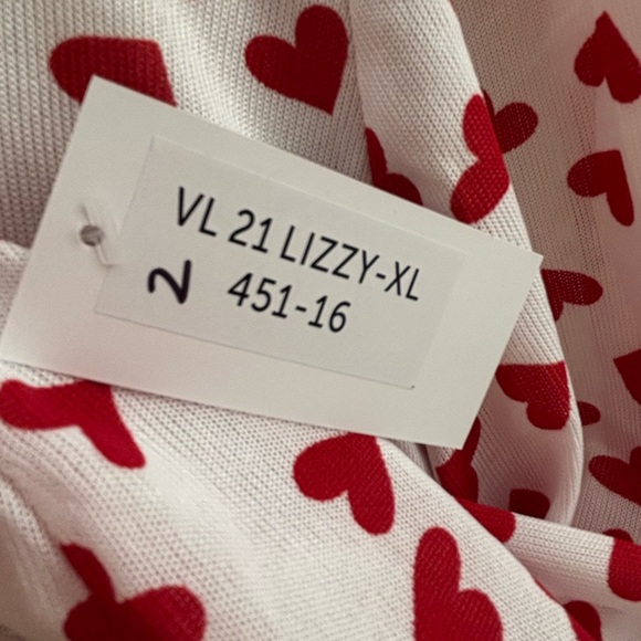 LulaRoe Lizzy Heart Patterned Women's Lightweight Top, XL, NWT - Picture 5 of 10